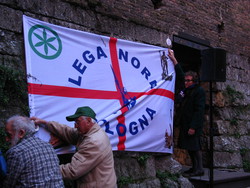 Il lancio della campagna elettorale leghista a Bologna